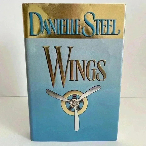 Delacorte Press Other - Danielle Steel Wings